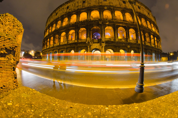światła w Koloseum w nocy - Zdjęcie, obraz