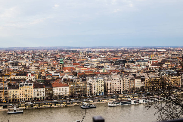 Βουδαπέστη / Ουγγαρία 19. Μαρτίου 2019 φωτογραφία Πανόραμα της πόλης Βουδαπέστη - Φωτογραφία, εικόνα