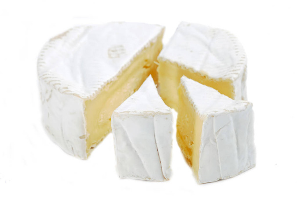 Aislamiento de queso Brie en blanco
 - Foto, imagen