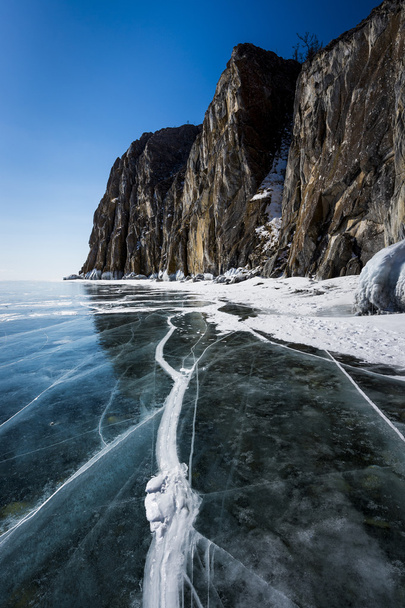 Endless ice vastness of winter Baikal lake - Фото, зображення
