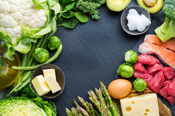 Terveellinen ketogeeninen vähähiilihydraattinen ruoka tasapainoiseen ruokavalioon
 - Valokuva, kuva