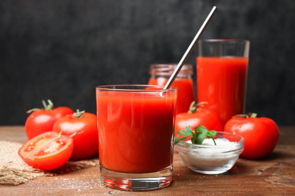 Fresh tomato juice - Valokuva, kuva