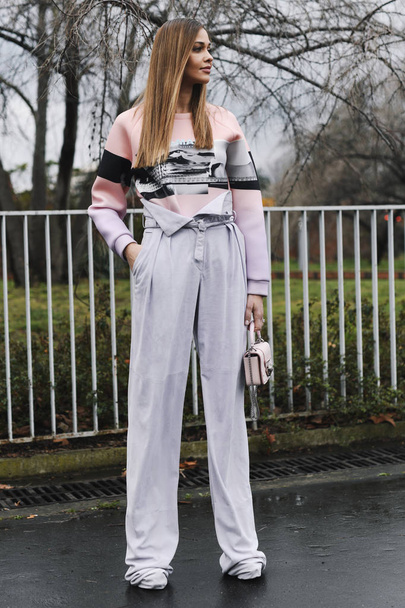 Paris, France - March 01, 2019: Street style outfit -  Ana Beatriz Barros before a fashion show during Paris Fashion Week - PFWFW19 - Foto, afbeelding