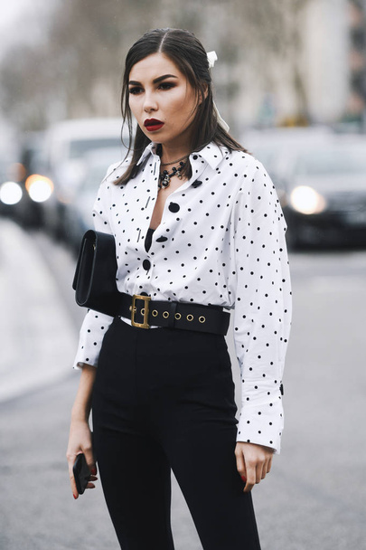 Paris, France - March 01, 2019: Street style outfit -  Karina Nigay before a fashion show during Paris Fashion Week - PFWFW19 - Zdjęcie, obraz