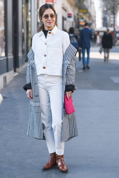 Paris, France - February 27, 2019: Street style outfit -  Gala Gonzalez before a fashion show during Paris Fashion Week - PFWFW19 - Foto, Imagem