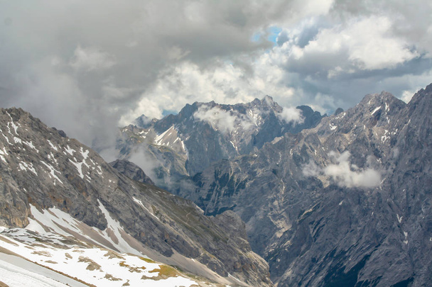 φανταστική θέα από την κορυφή της Γερμανίας Zugspitze - Φωτογραφία, εικόνα