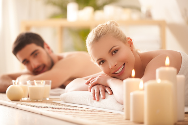 Massage de couple
 - Photo, image