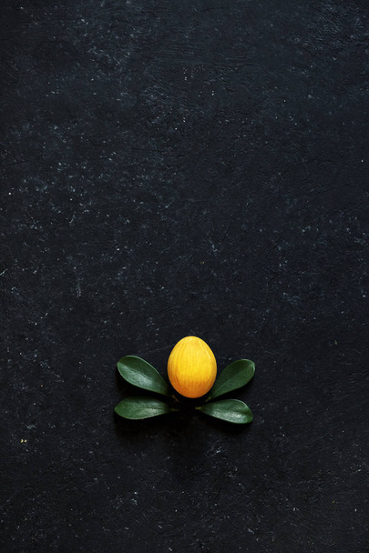 Yellow egg easter - 写真・画像