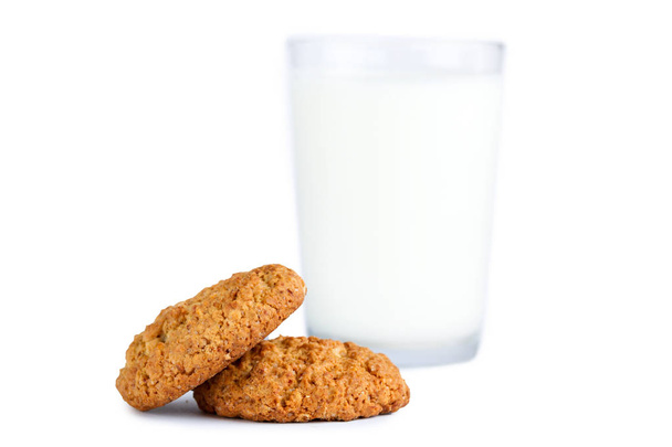 Isolated oatmeal cookies and cereals on a white background  - Foto, Imagen