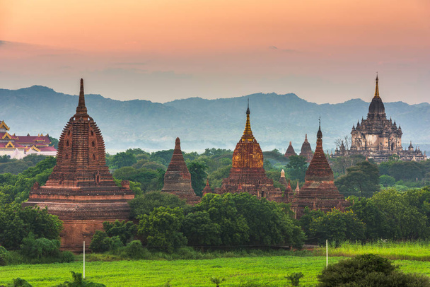 Bagan, Myanmar antiguo templo arruina paisaje en los arqueólogos
 - Foto, Imagen
