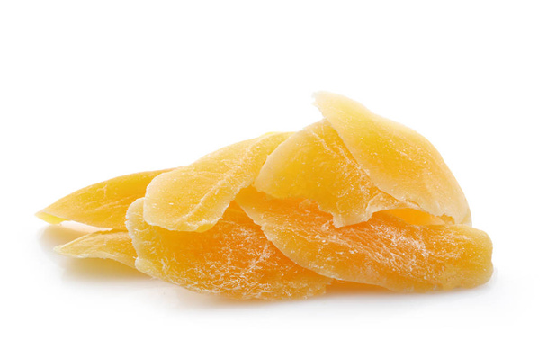 Smaczny suszone mango na białym tle - Zdjęcie, obraz