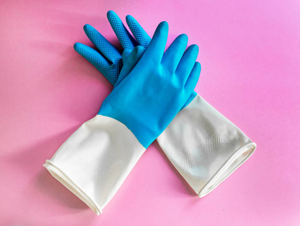 blue rubber gloves for medicine isolated on the white background - Foto, Bild