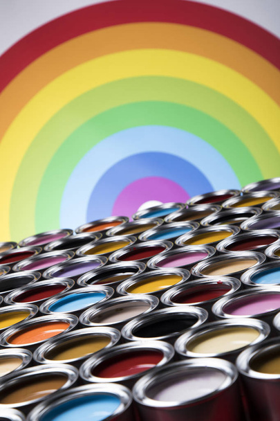 Коллекция цветных красок банки - Фото, изображение