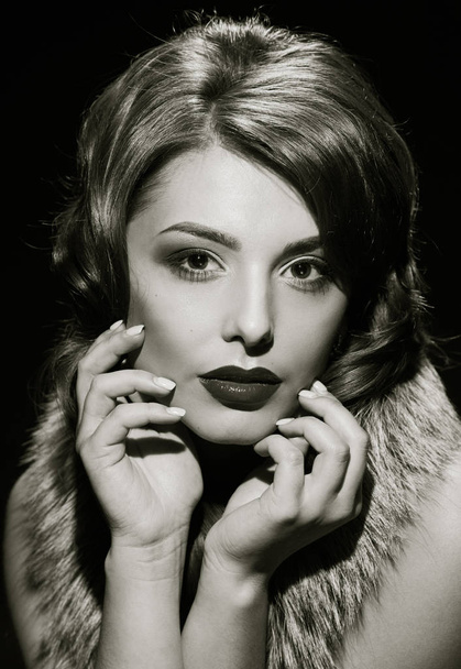 close glamorous woman. black and white - Valokuva, kuva