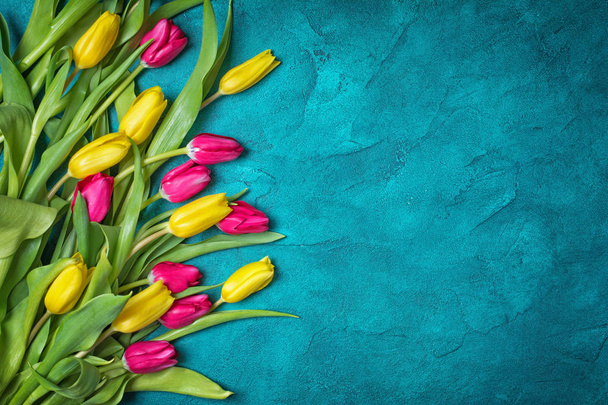 Beautiful fresh yellow and pink tulips bouquet - Zdjęcie, obraz