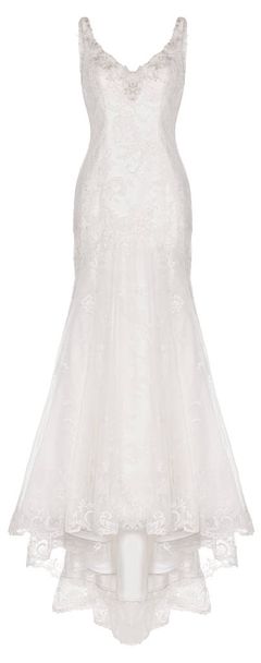 Luxusní dlouhé krásné bílé, Ivory svatební šaty šifon, krajka a flitry, ghost manekýn, oříznutí, izolované na bílém pozadí - Fotografie, Obrázek