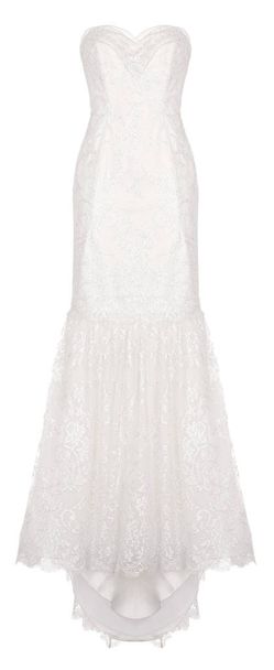 luxuriöses langes schönes weißes, elfenbeinfarbenes Hochzeitskleid mit Chiffon, Spitze und Funkeln, Geisterpuppe, Ausschnitt, isoliert auf weißem Hintergrund - Foto, Bild