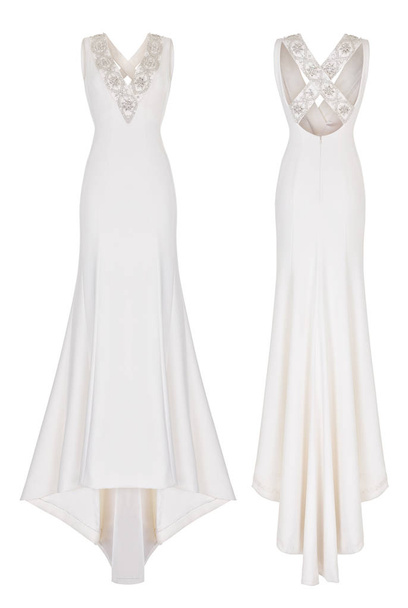 Πολυτελές ακριβό άσπρο γαμήλιο φόρεμα μακρύ, λεπτό χρώμα, με πούλιες, πέτρες, παγιέτες και δαντέλα διακόσμηση, φάντασμα μανεκέν, εμπρός και πίσω θέα, αποκοπής, απομονωμένα σε λευκό φόντο - Φωτογραφία, εικόνα