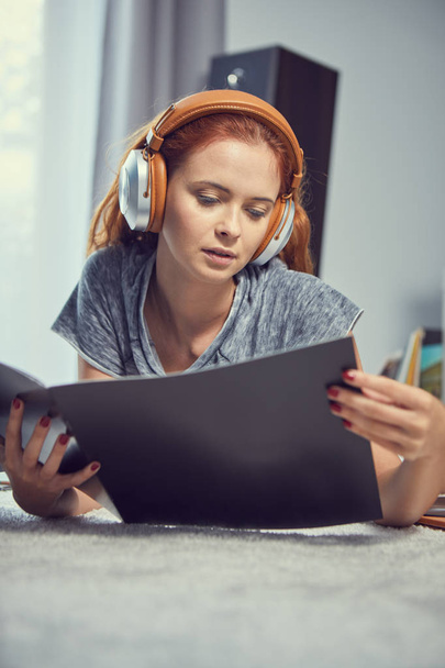the image of resting sexy woman listening to vinyl - Photo, image