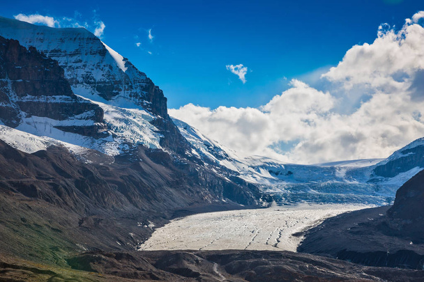 The surface of glacier Columbia Icefield  - Foto, Bild