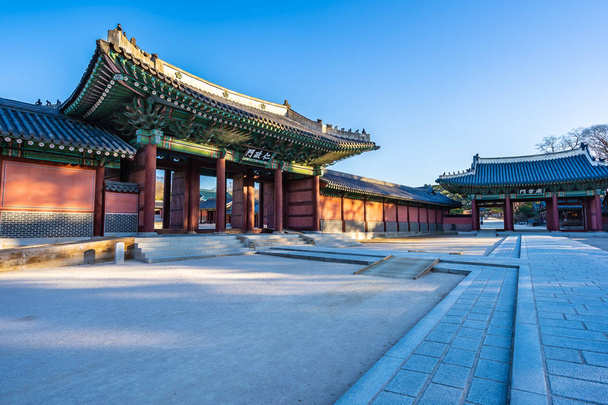 Prachtige architectuur bouwen Changdeokgung paleis in Seoul ci - Foto, afbeelding