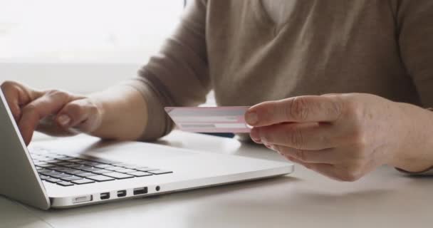 compras en línea con tarjeta de crédito - Metraje, vídeo