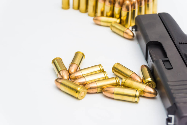 9mm verbergen pistool met volledige metalen jas Bullet - Foto, afbeelding