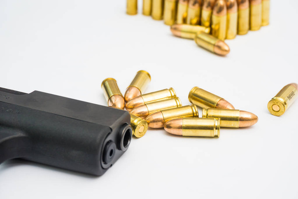 Pistolet dissimulé 9mm avec balle pleine veste en métal
 - Photo, image