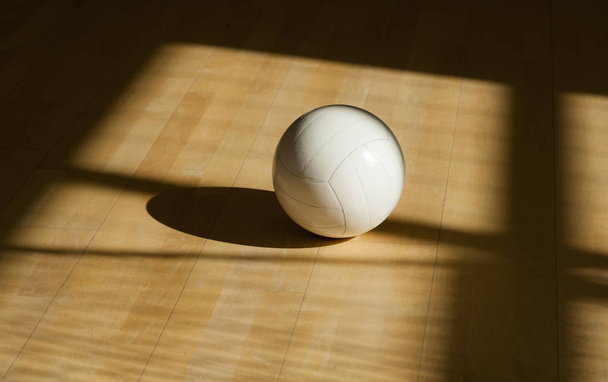  Voleibol no parquete com fundo preto
 - Foto, Imagem