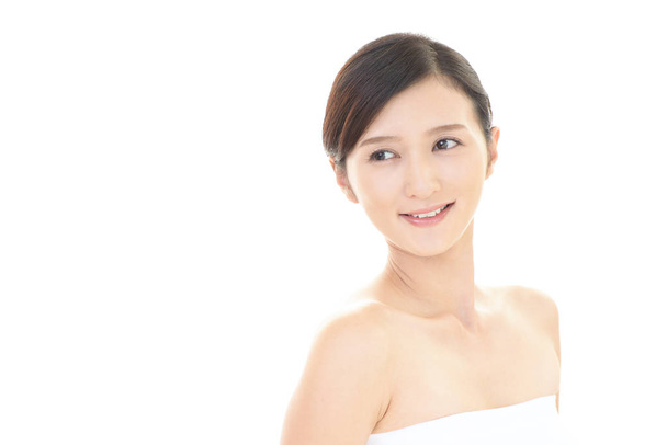 Atractiva mujer asiática aislada sobre fondo blanco - Foto, Imagen
