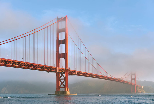 Golden Gate Bridge le matin, San Francisco, Californie
 - Photo, image