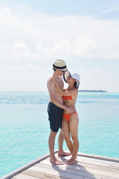 happy young couple have fun on beach - Foto, imagen