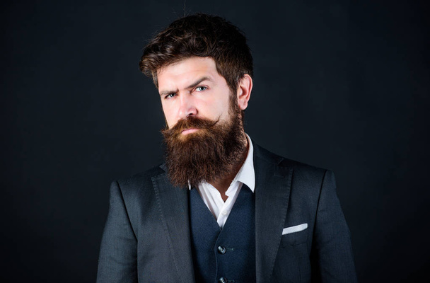 Fits perfect. Businessman in suit. Male formal fashion. Stylish business analyst. brutal caucasian hipster with moustache. Mature hipster with beard. business analyst. Bearded man business analyst - Foto, Imagen