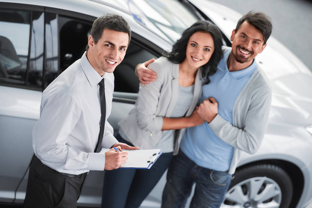 Car sales - Foto, Imagem