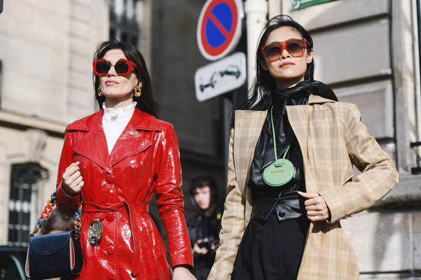 Paris, France - February 28, 2019: Street style outfit -   before a fashion show during Paris Fashion Week - PFWFW19 - Zdjęcie, obraz