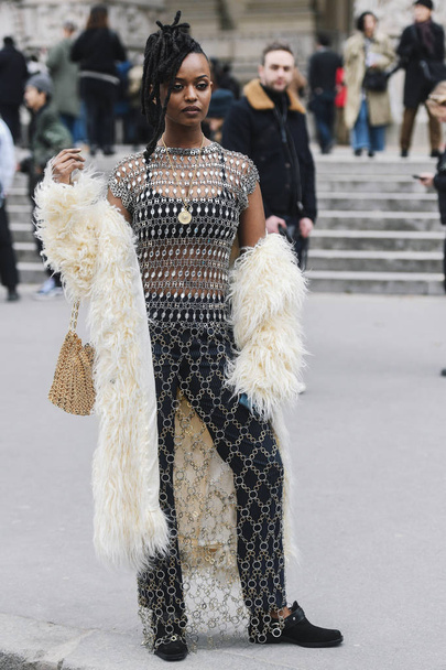 Paris, France - February 28, 2019: Street style outfit -  Kelela before a fashion show during Paris Fashion Week - PFWFW19 - Fotografie, Obrázek