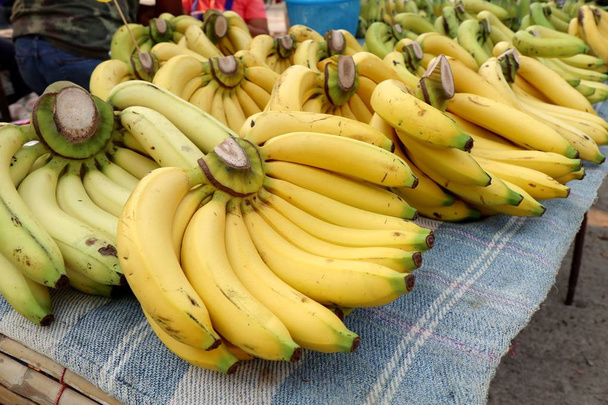 banánů na trh - Fotografie, Obrázek