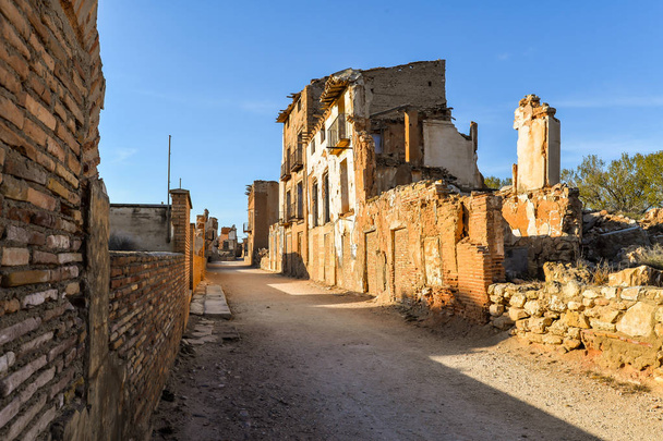 die ruinen von belchite - spanien - Foto, Bild