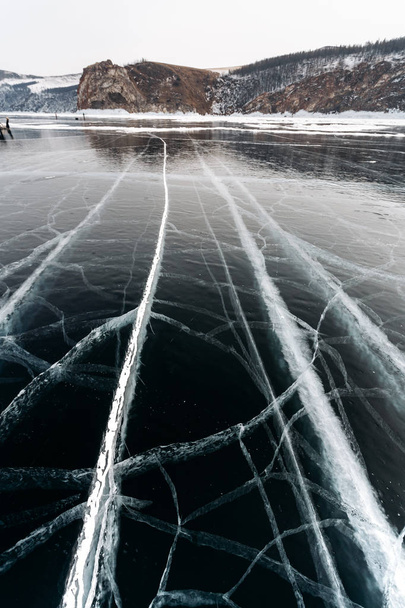 Huge cracks in the ice of Lake Baikal, Russia. - Zdjęcie, obraz