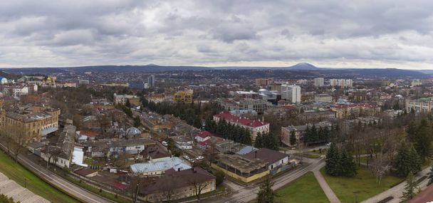 Panorama z Piatigorsk w marcu - Zdjęcie, obraz