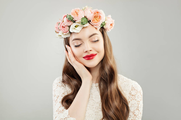 Portrét krásné Model dívky s jasnou vlasy, přírodní make-up - Fotografie, Obrázek