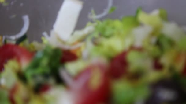 Νόστιμη και απλή φρέσκια σαλάτα - Πλάνα, βίντεο