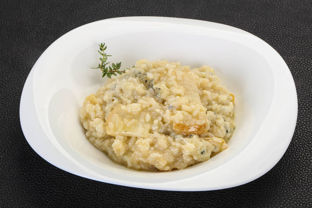 Risotto met peer en gorgonzola kaas - Foto, afbeelding