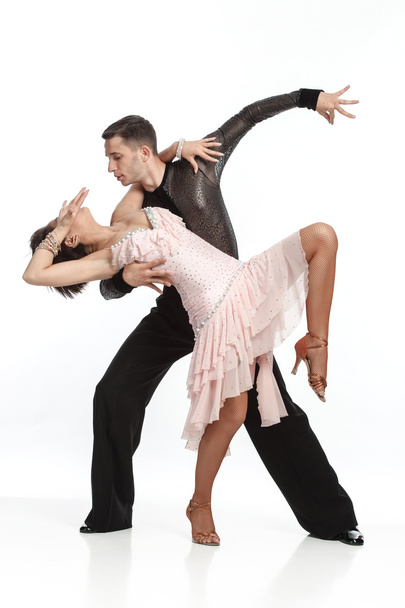 kaunis pari aktiivisessa tanssisalissa tanssi
 - Valokuva, kuva