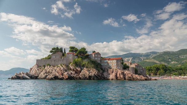 Isola di Sveti Stefan in Montenegro
 - Foto, immagini