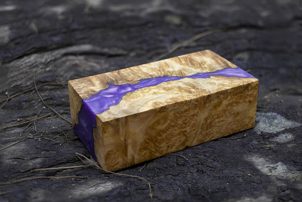 Odlévání epoxidové pryskyřice stabilizace burl Leza Salao dřevo abstraktního umění, samostatný pozadí pro prázdné buňky - Fotografie, Obrázek