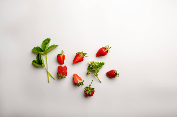 Organic strawberry on white board - Фото, зображення