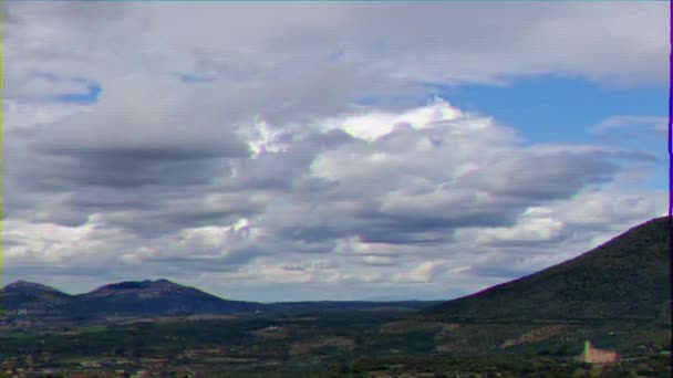 Efecto de fallo técnico. Panorama de Tivoli. Nubes. De Italia. Vídeo. UltraHD (4K
) - Metraje, vídeo