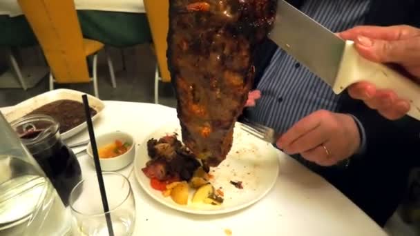 Borjúsült marhahús szeletekben - Felvétel, videó