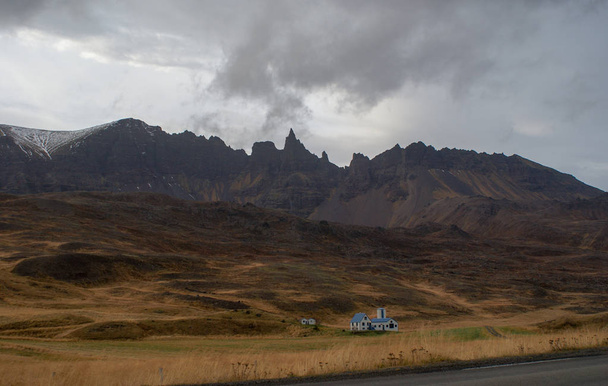 Islandia y asombrosa naturaleza y paisajes icelandic
 - Foto, imagen